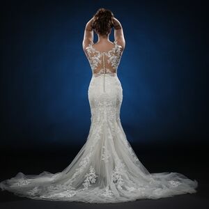 Stunning Wedding Gown